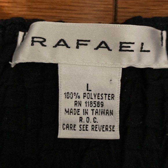 Rafael blk textured blouse. Large - Picture 7 of 9